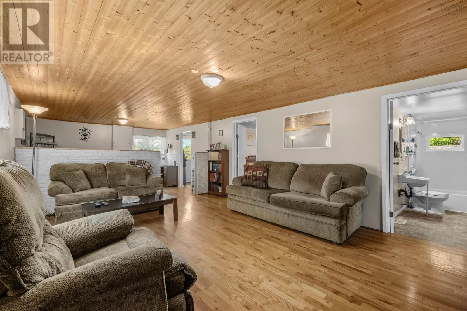 765 WEST JEDDORE ROAD Image 18