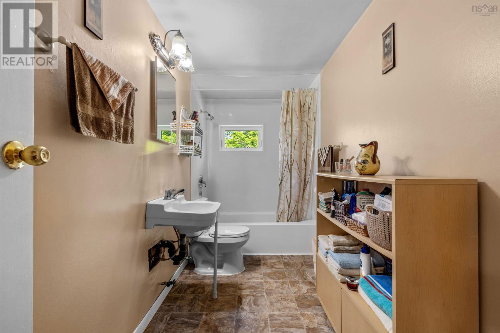 765 WEST JEDDORE ROAD Image 23