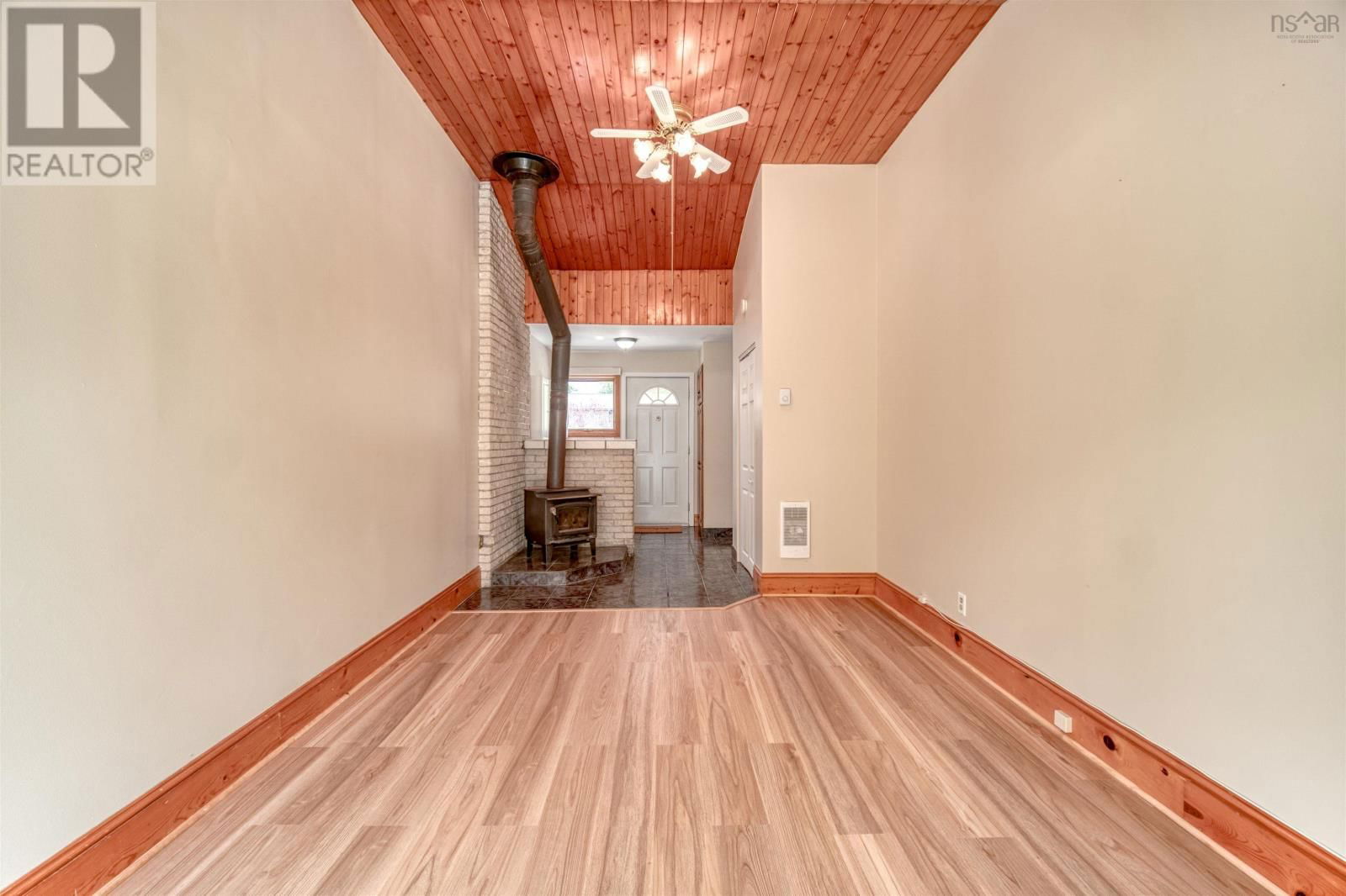 14 INVERARY DRIVE Image 21