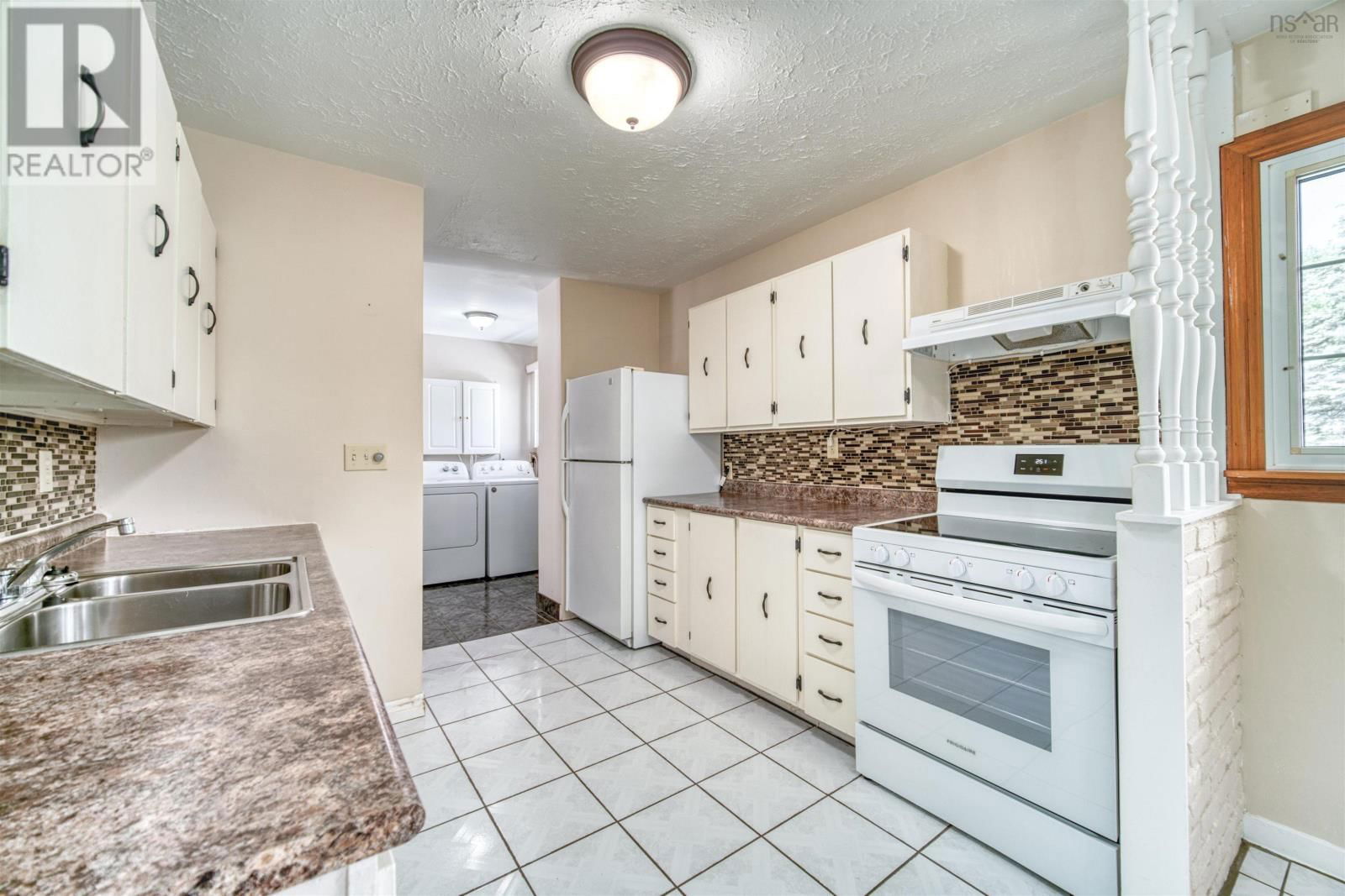 14 INVERARY DRIVE Image 25