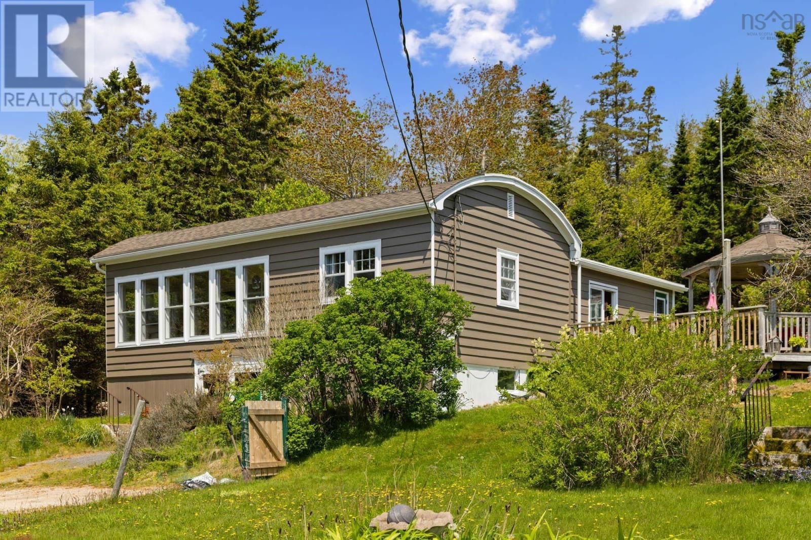 9199 ST MARGARETS BAY ROAD Image 40
