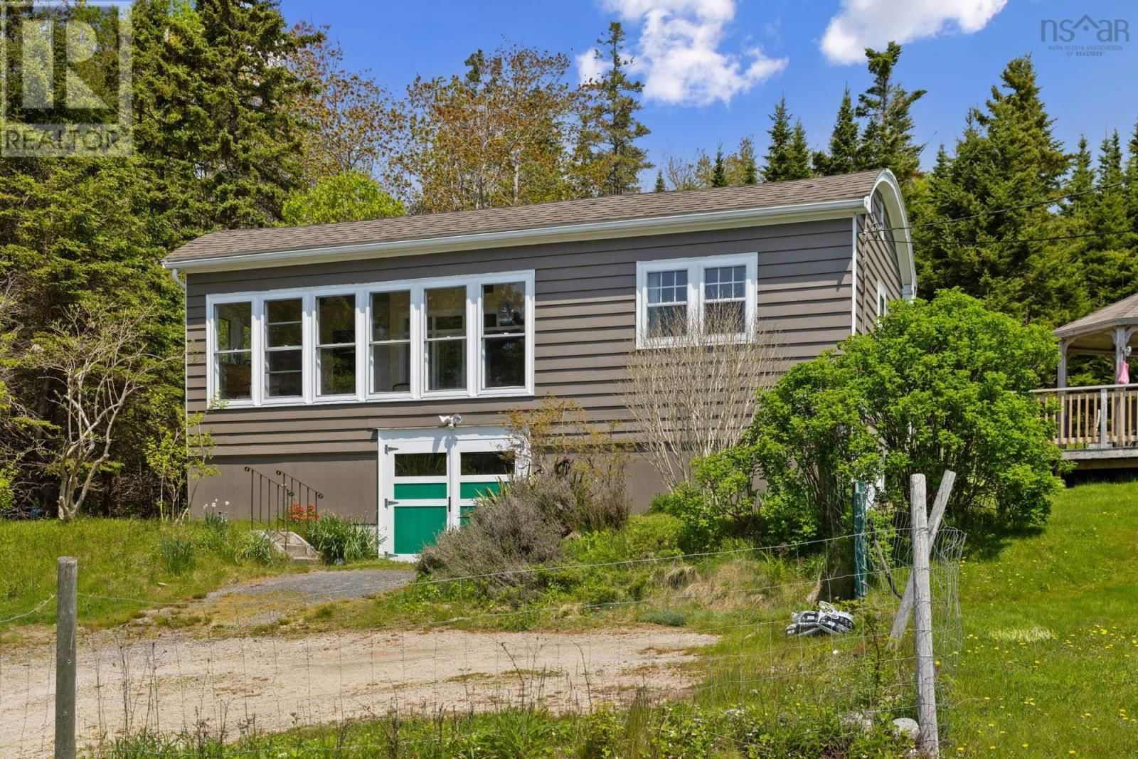 9199 ST MARGARETS BAY ROAD Image 41