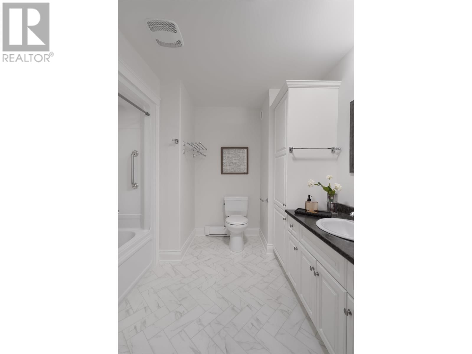 9M IMPERIAL STREET Image 15