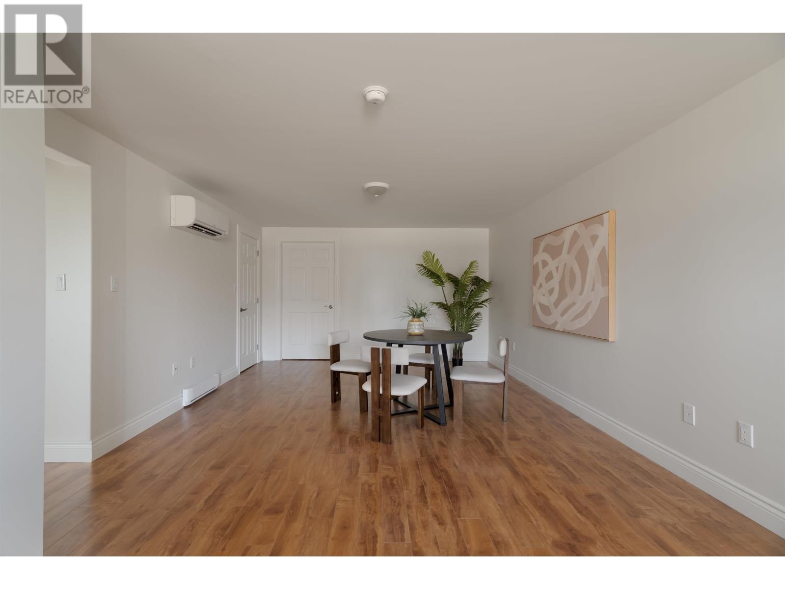 9M IMPERIAL STREET Image 20