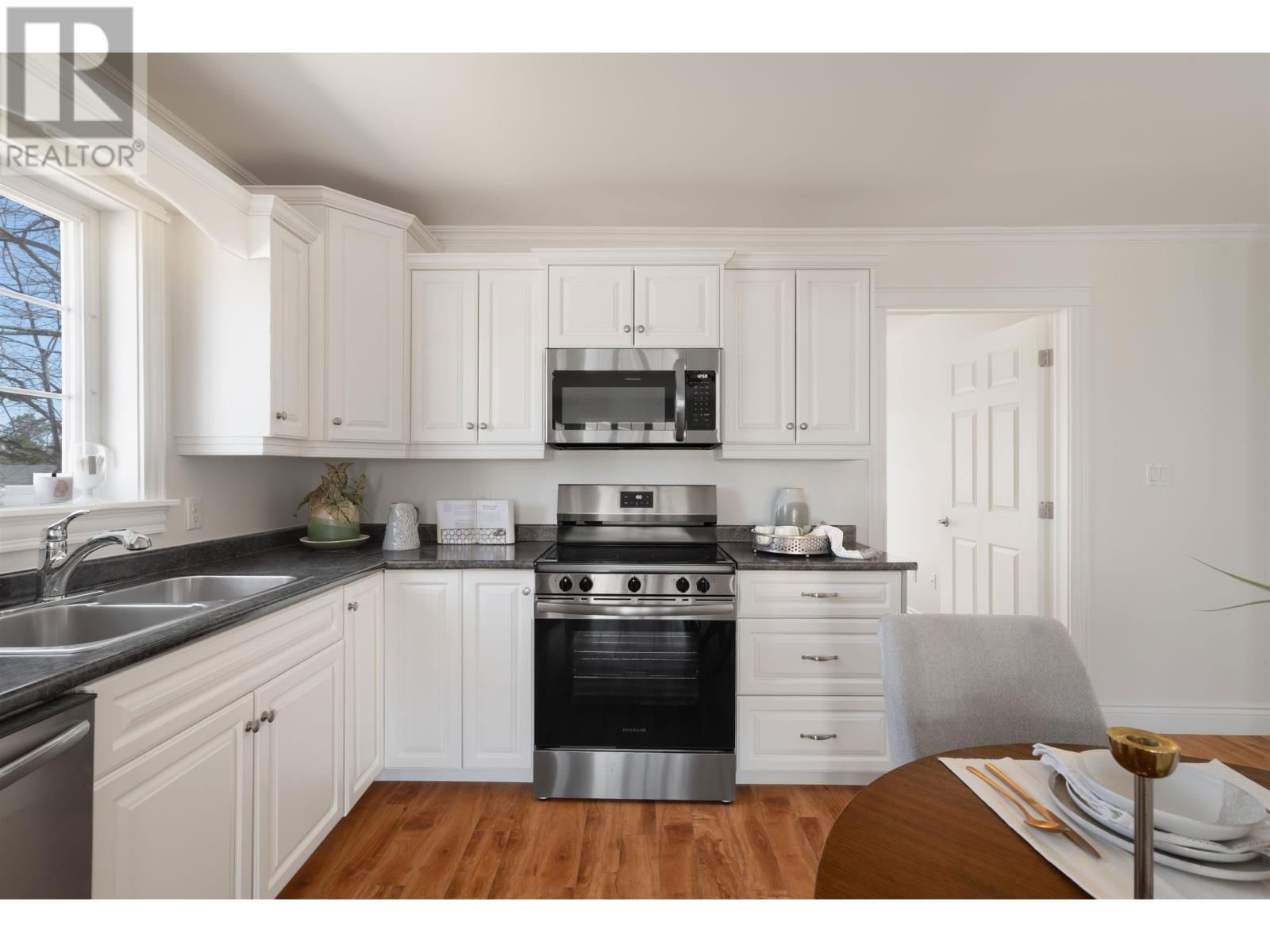 9M IMPERIAL STREET Image 6