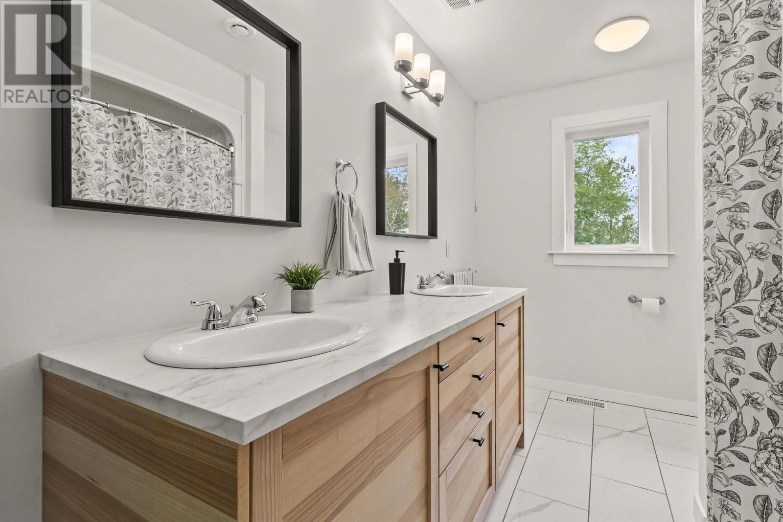 15 BEECH HILL DRIVE Image 35