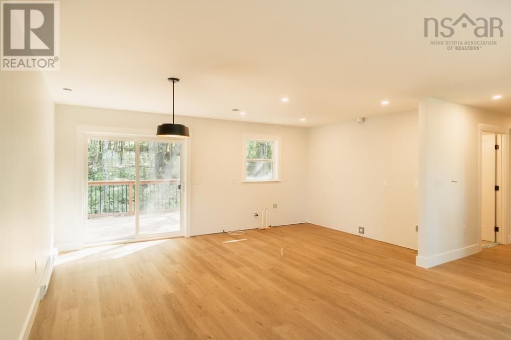 1112 HIGHWAY 1 Image 8