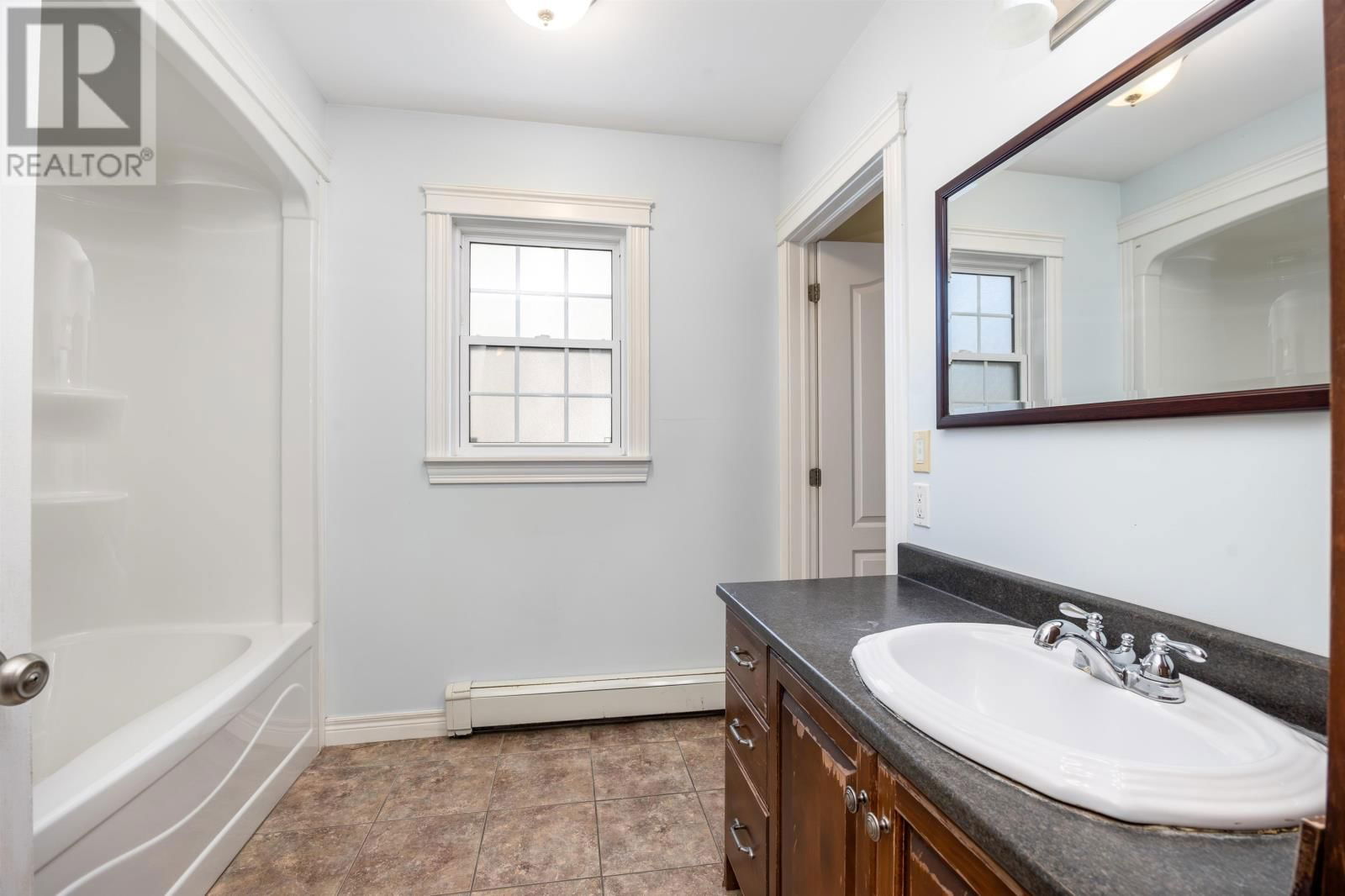 1A 6 HARLEY STREET Image 12