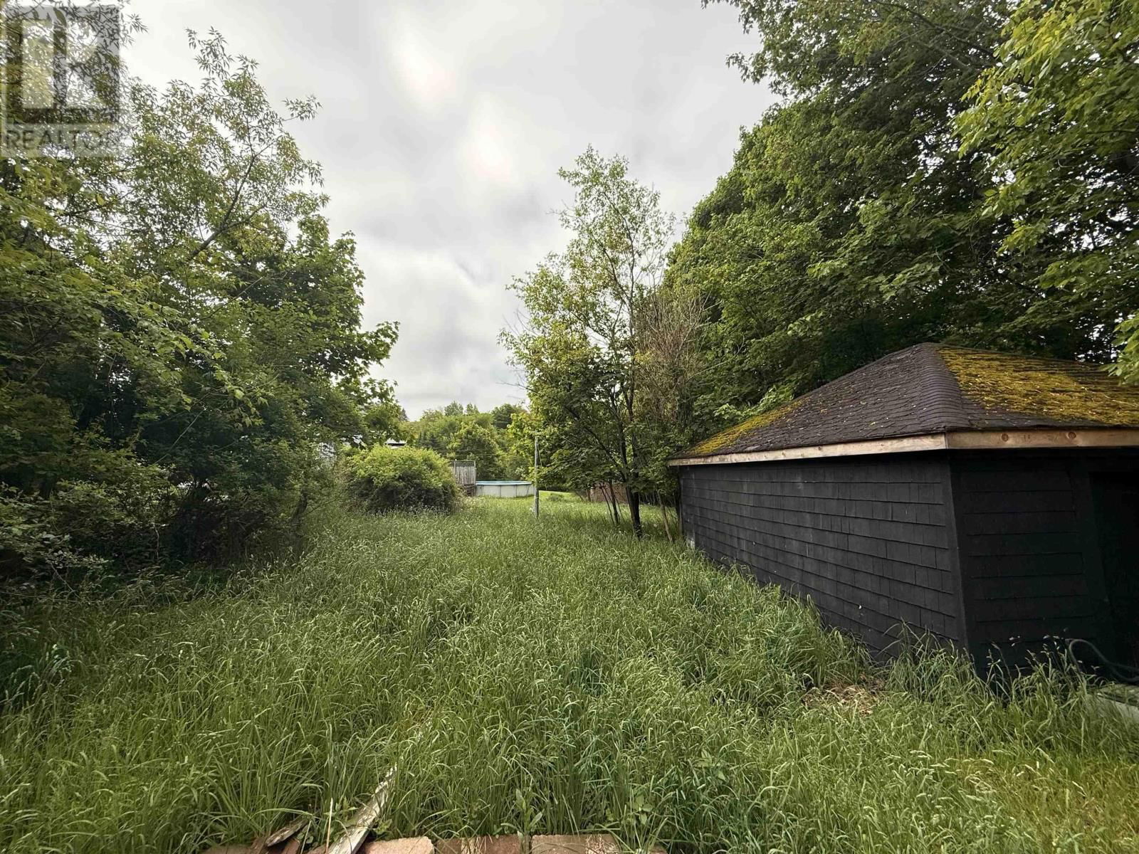 18 ROYALTY STREET Image 17