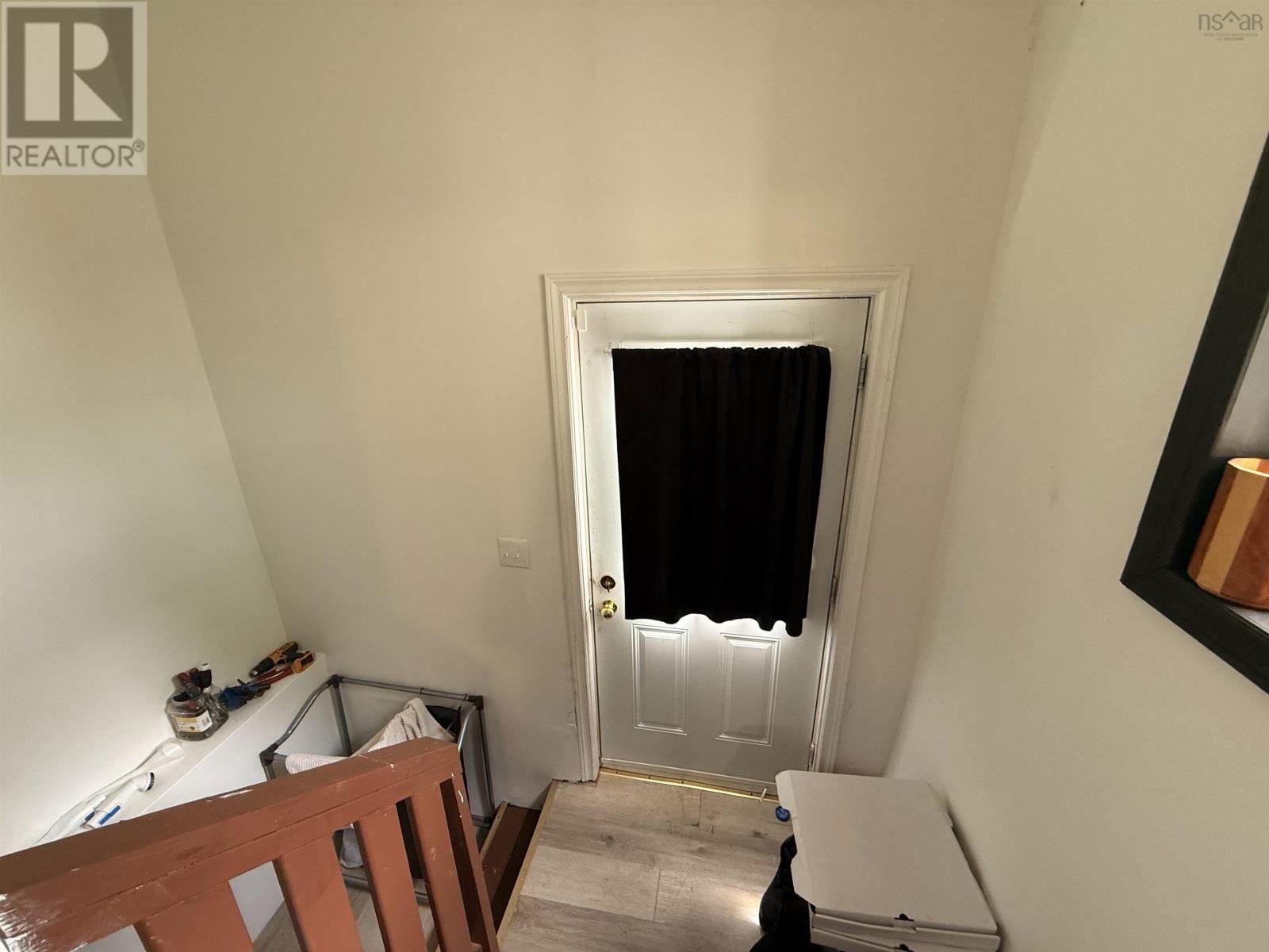 18 ROYALTY STREET Image 4