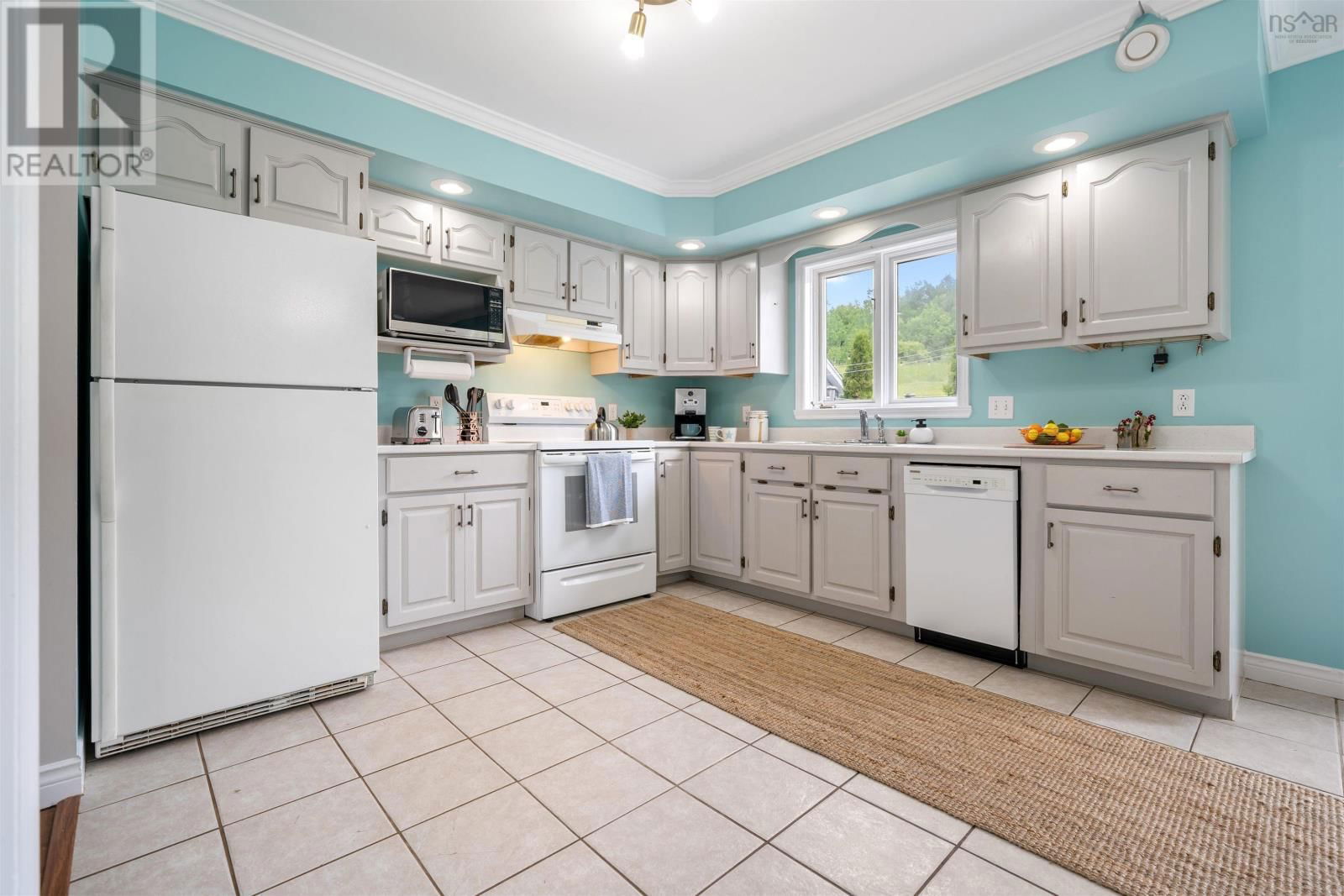 53 VICTORIA DRIVE Image 25