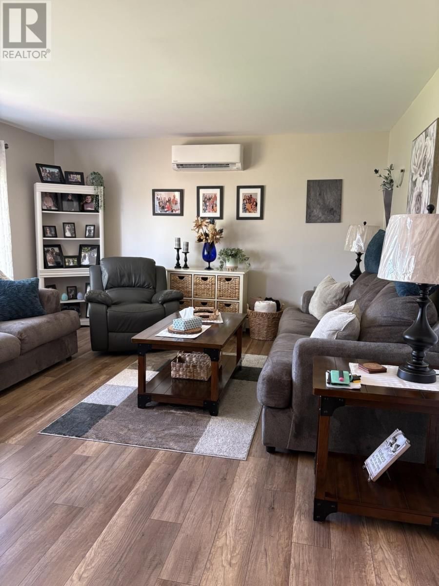 18 MACINTOSH DRIVE Image 10