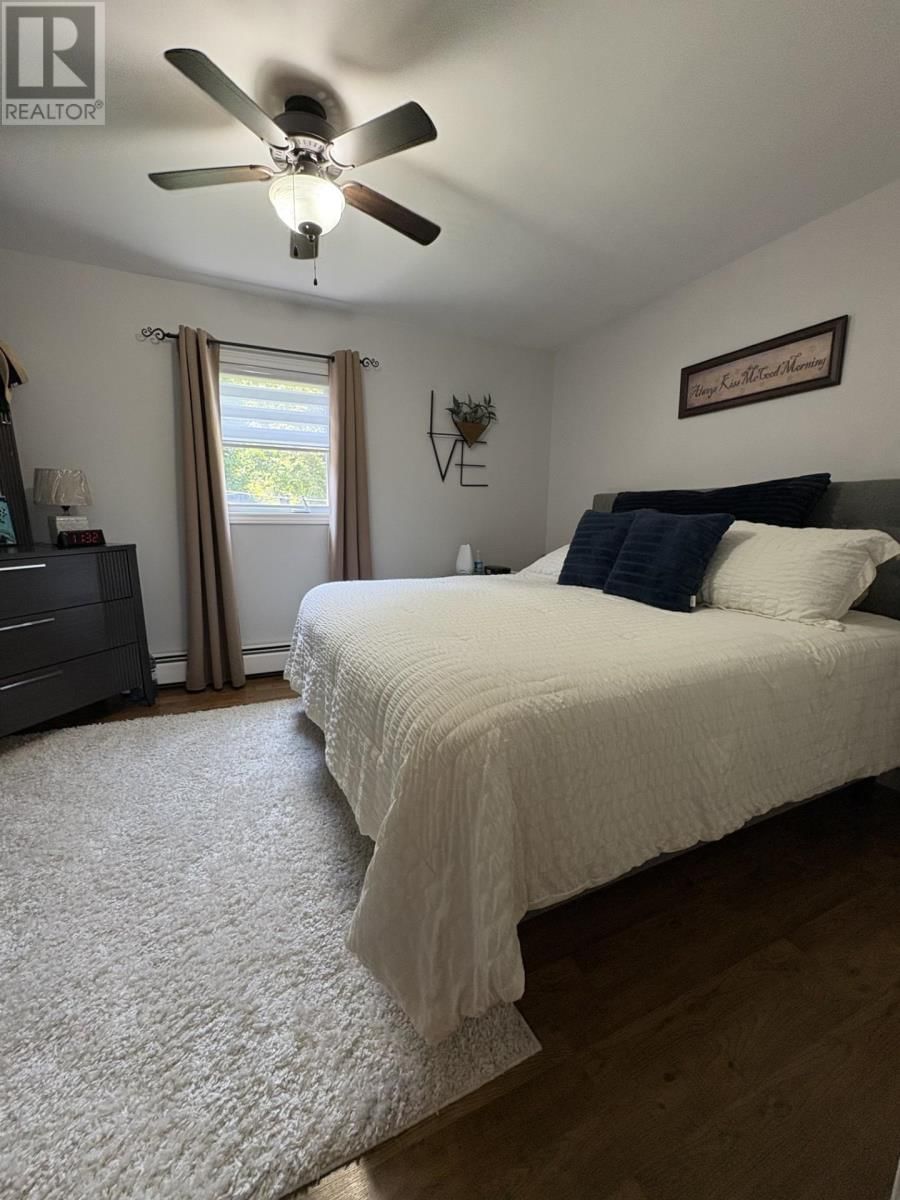 18 MACINTOSH DRIVE Image 17