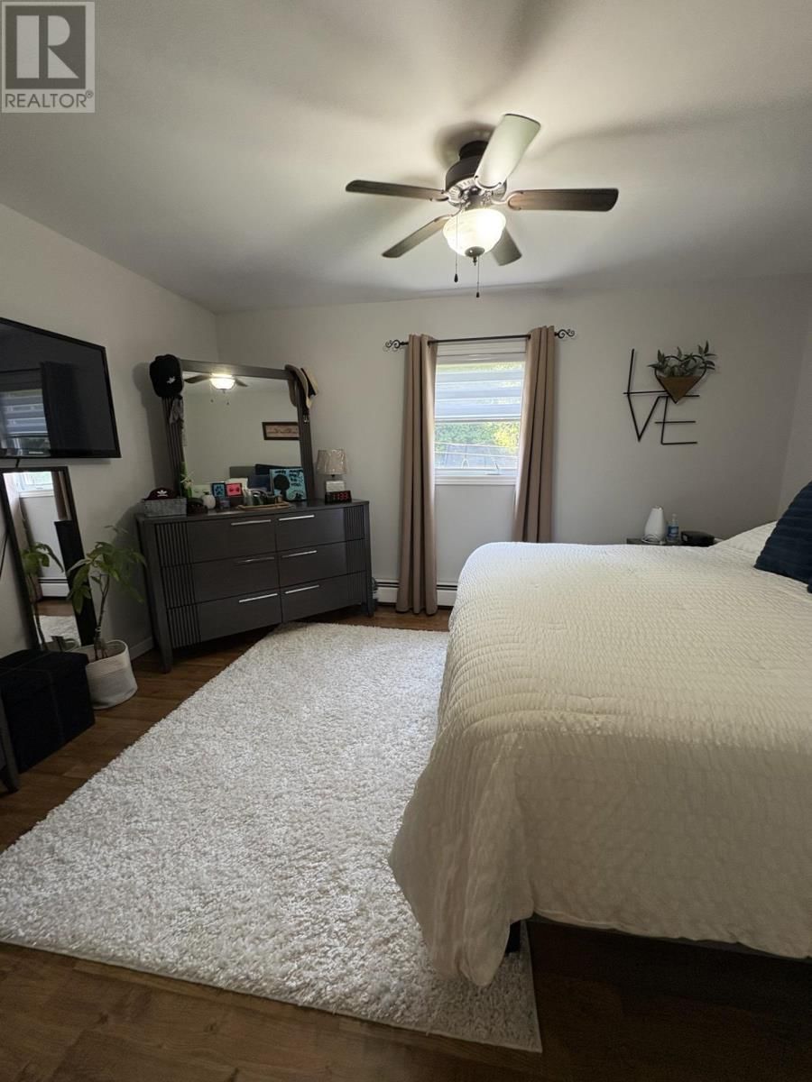 18 MACINTOSH DRIVE Image 18