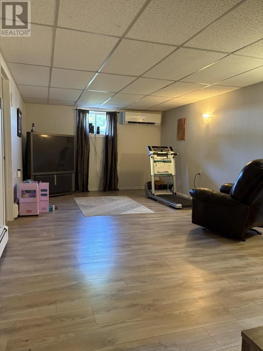 18 MACINTOSH DRIVE Image 20
