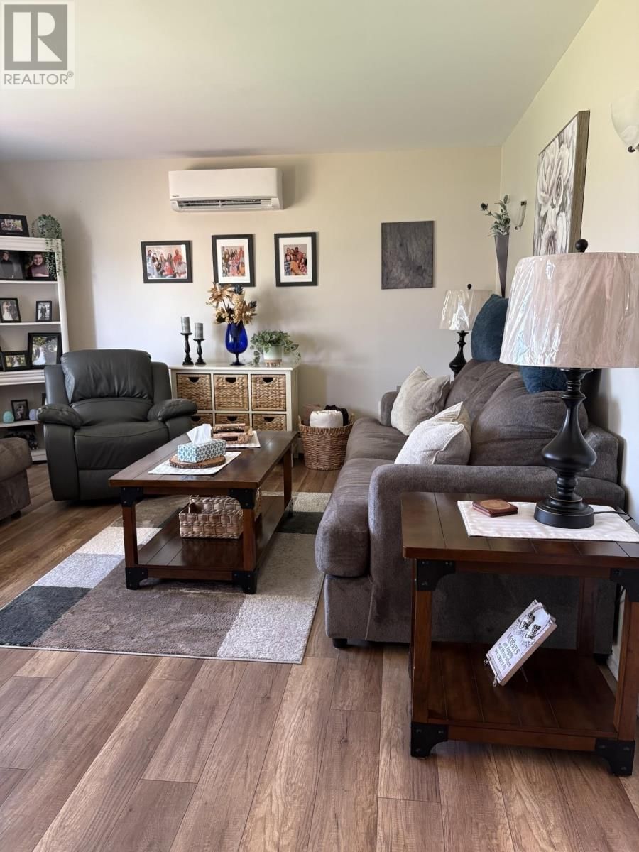 18 MACINTOSH DRIVE Image 8