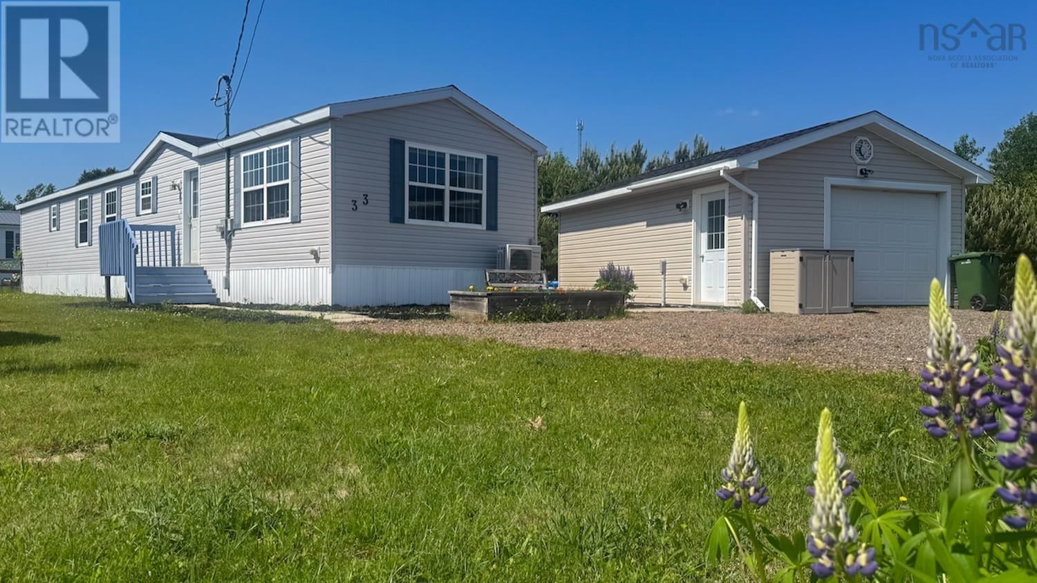 33 DRESDEN WAY Image 1