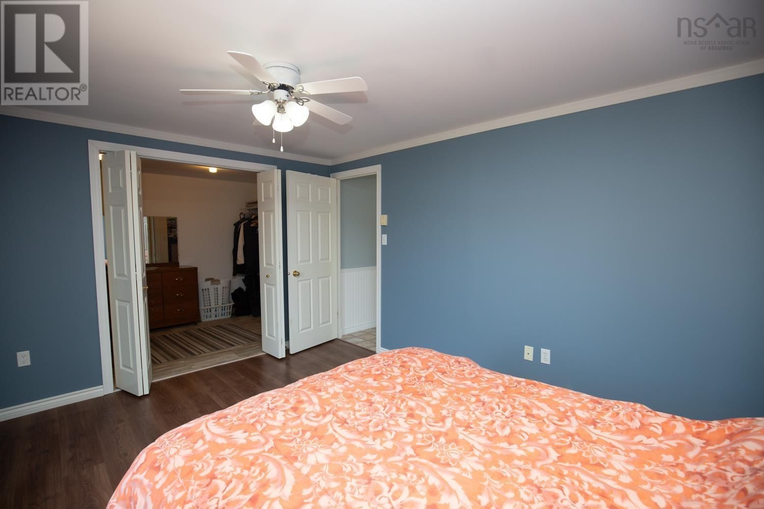 33 DRESDEN WAY Image 10
