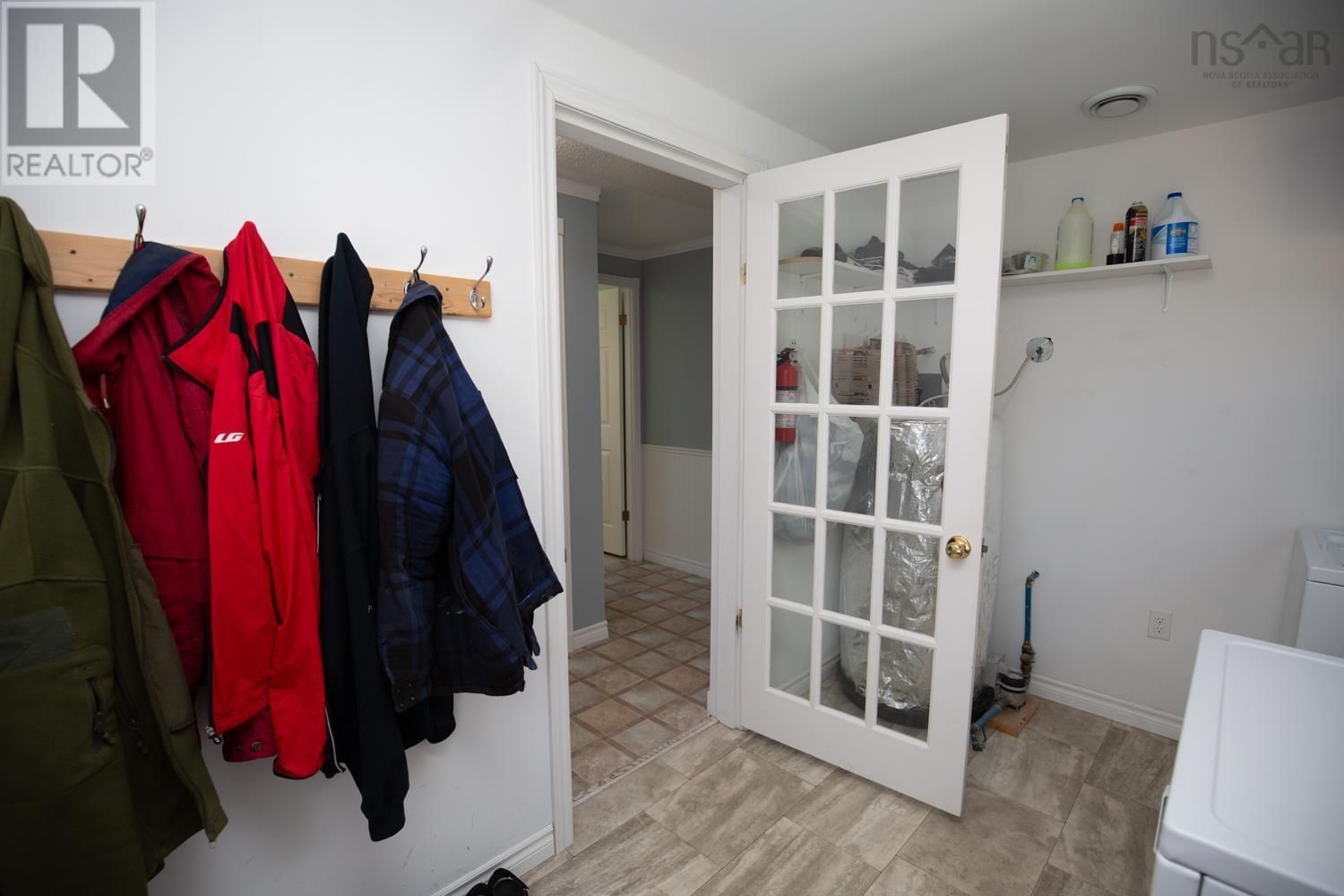 33 DRESDEN WAY Image 21