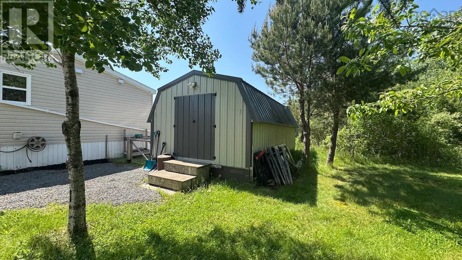 33 DRESDEN WAY Image 28