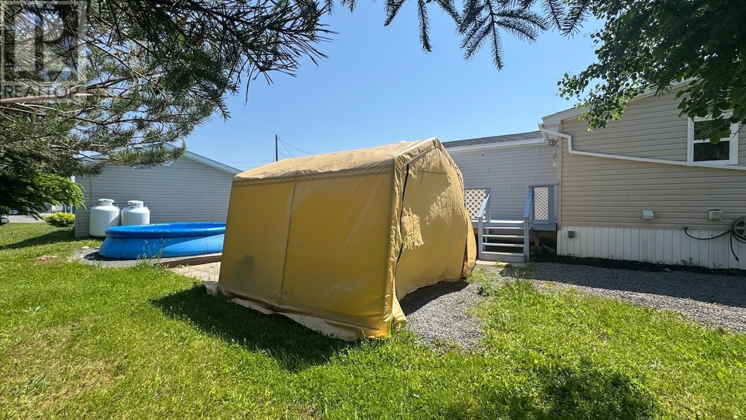 33 DRESDEN WAY Image 44