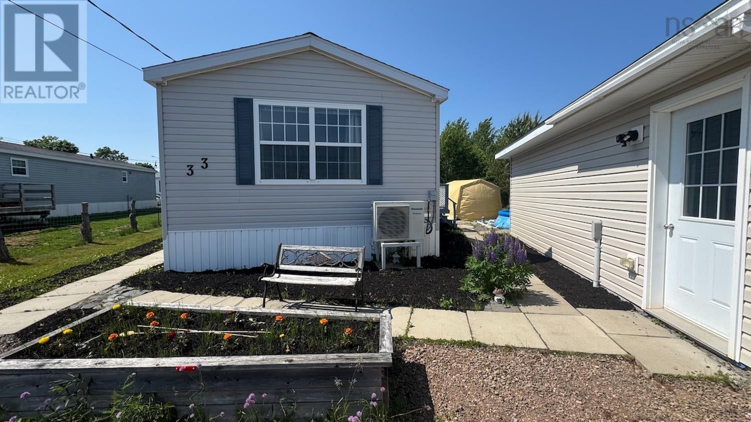 33 DRESDEN WAY Image 46