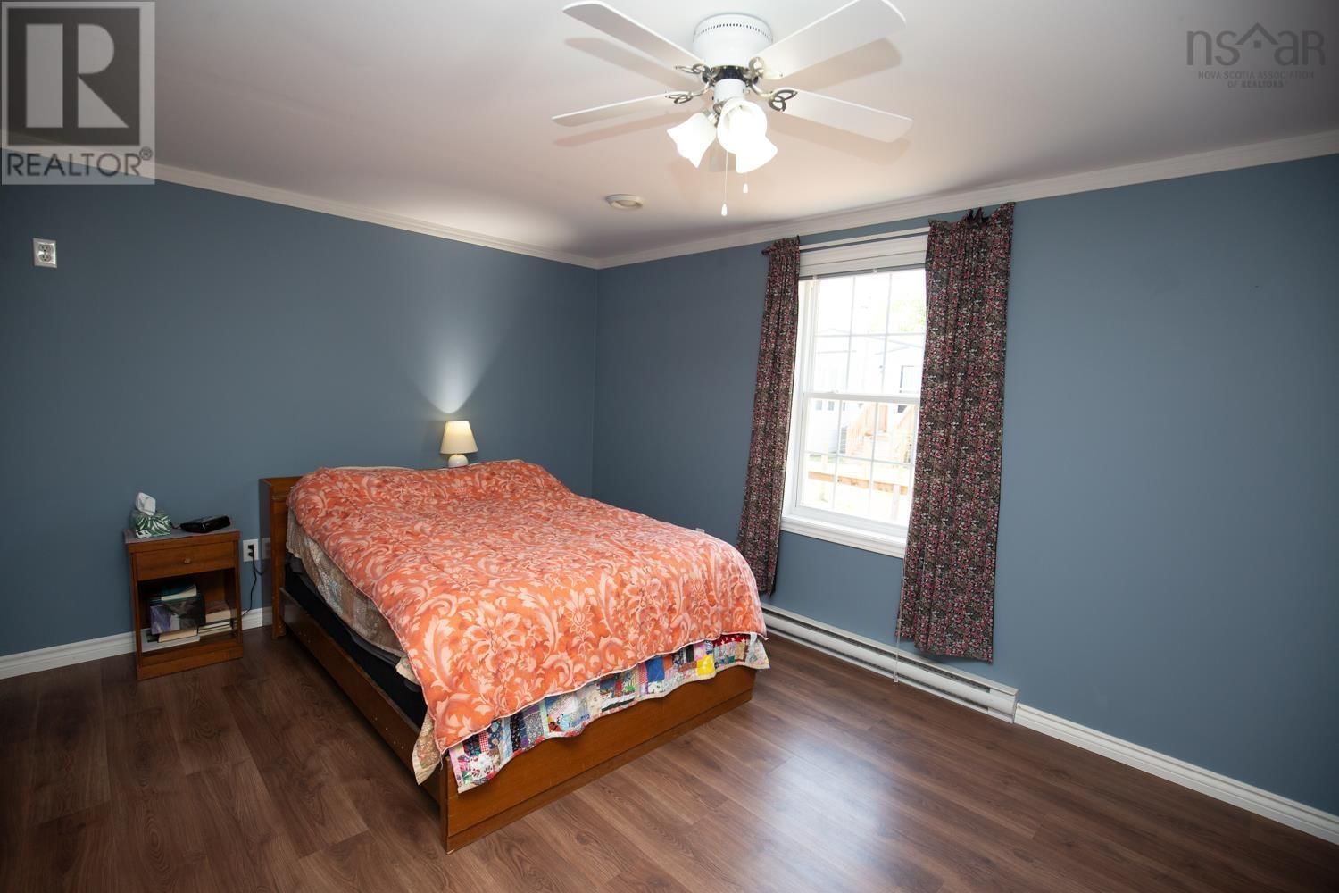 33 DRESDEN WAY Image 9