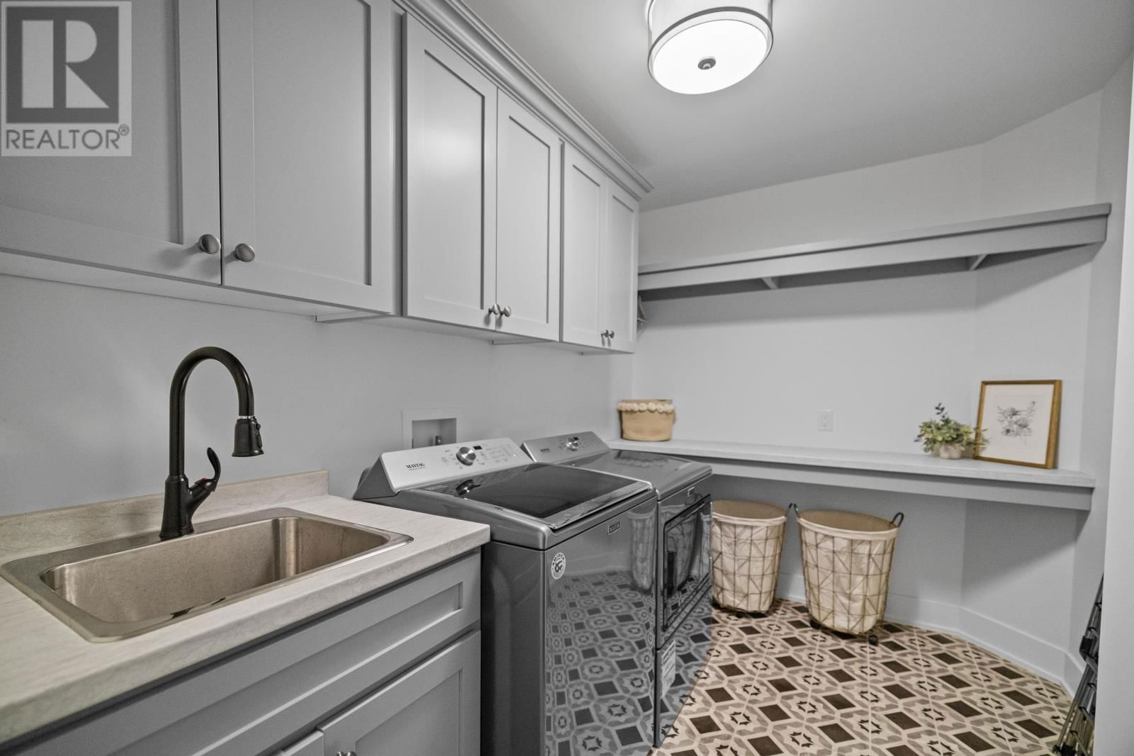 11 AVALON COURT Image 30