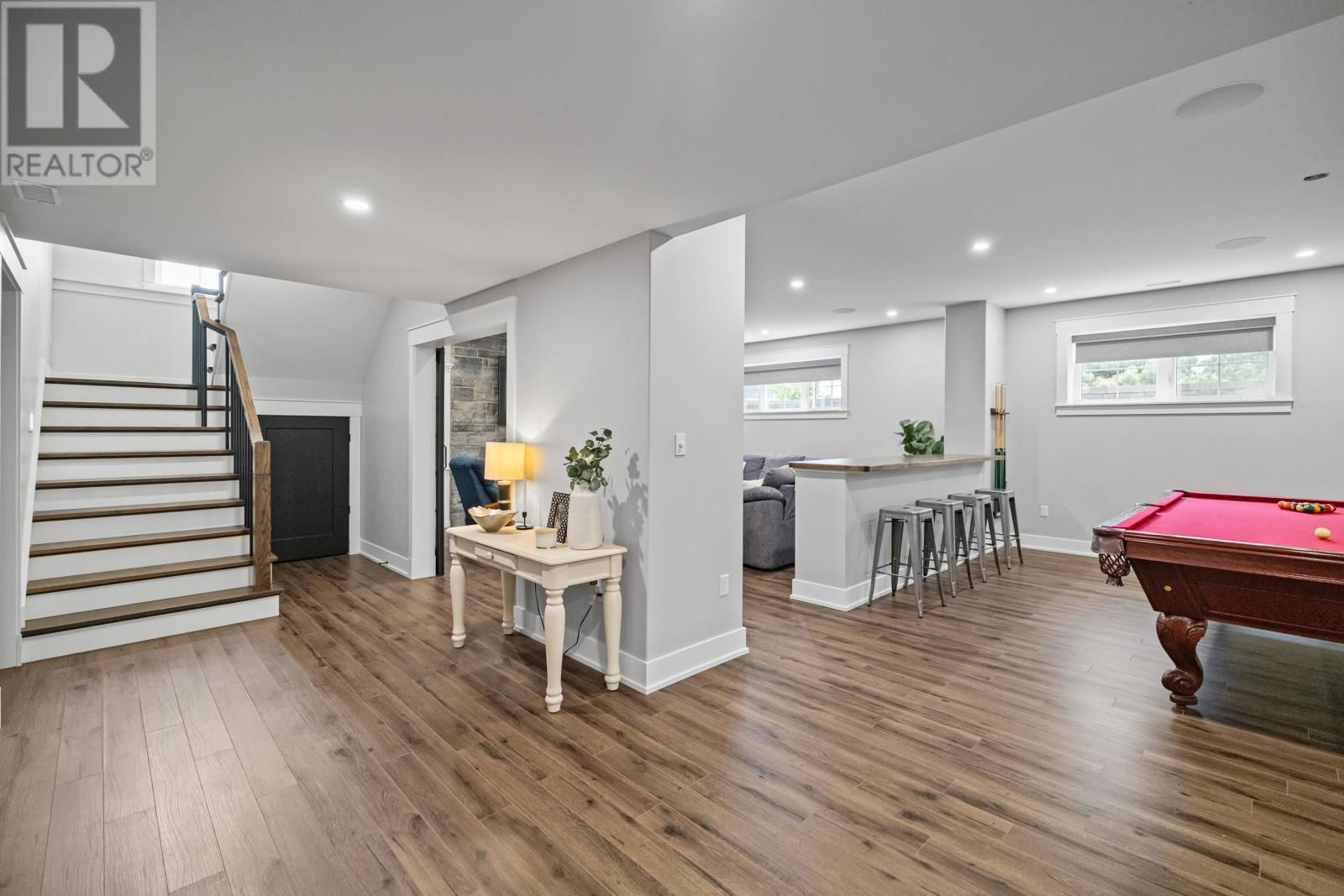11 AVALON COURT Image 37