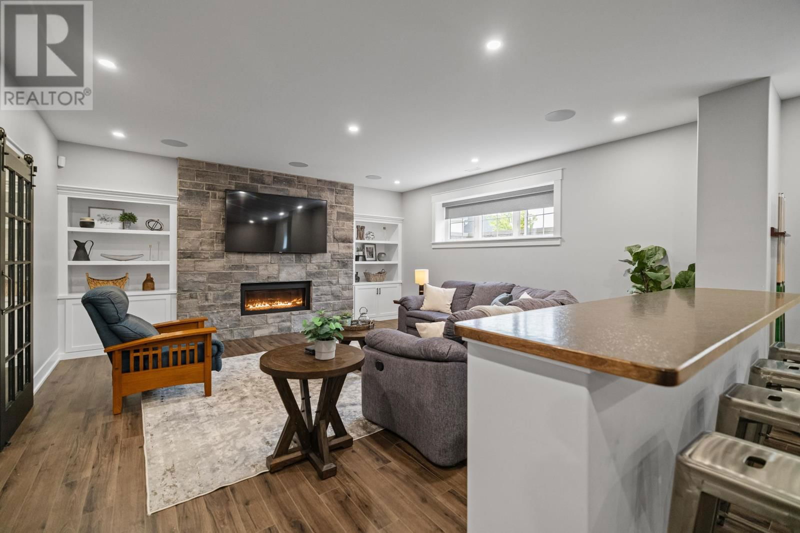 11 AVALON COURT Image 39