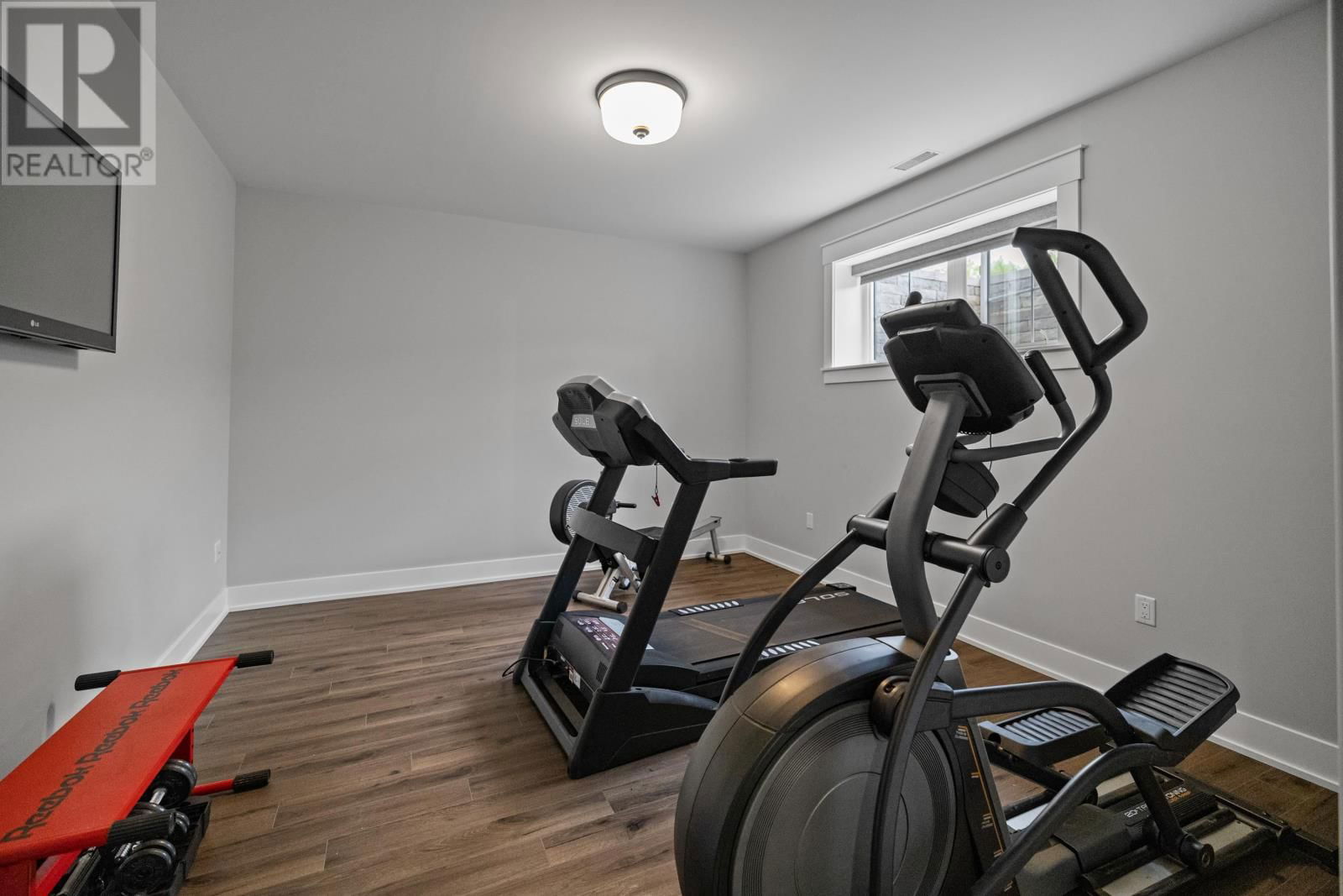 11 AVALON COURT Image 41