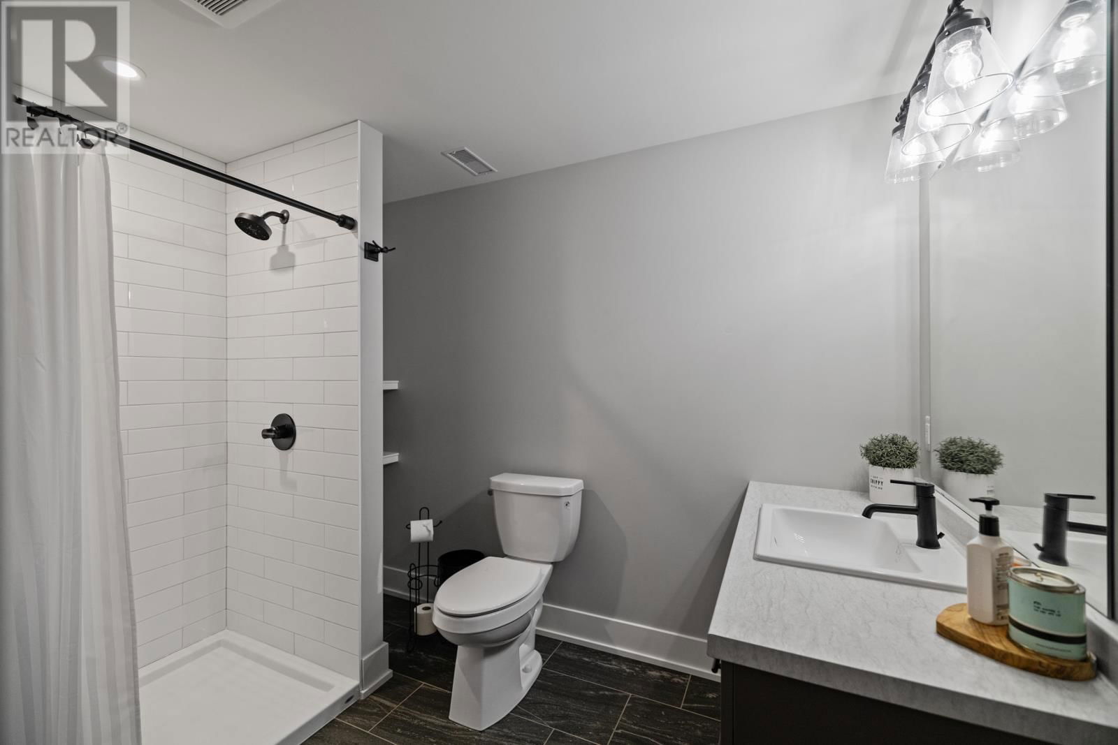 11 AVALON COURT Image 42
