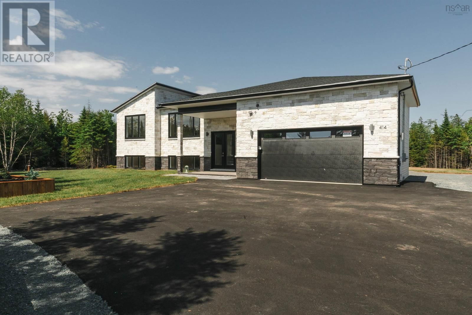 414 CANOE CRESCENT Image 3