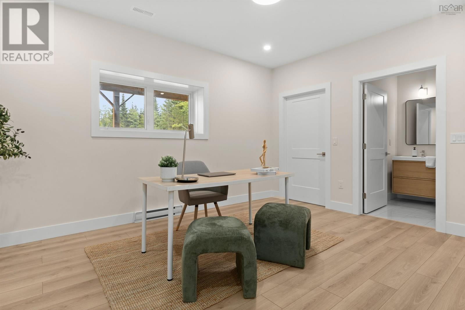 414 CANOE CRESCENT Image 35