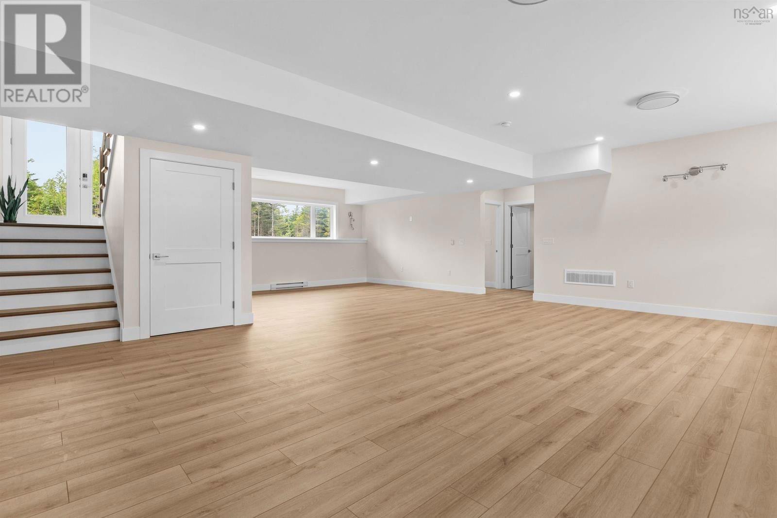 414 CANOE CRESCENT Image 39