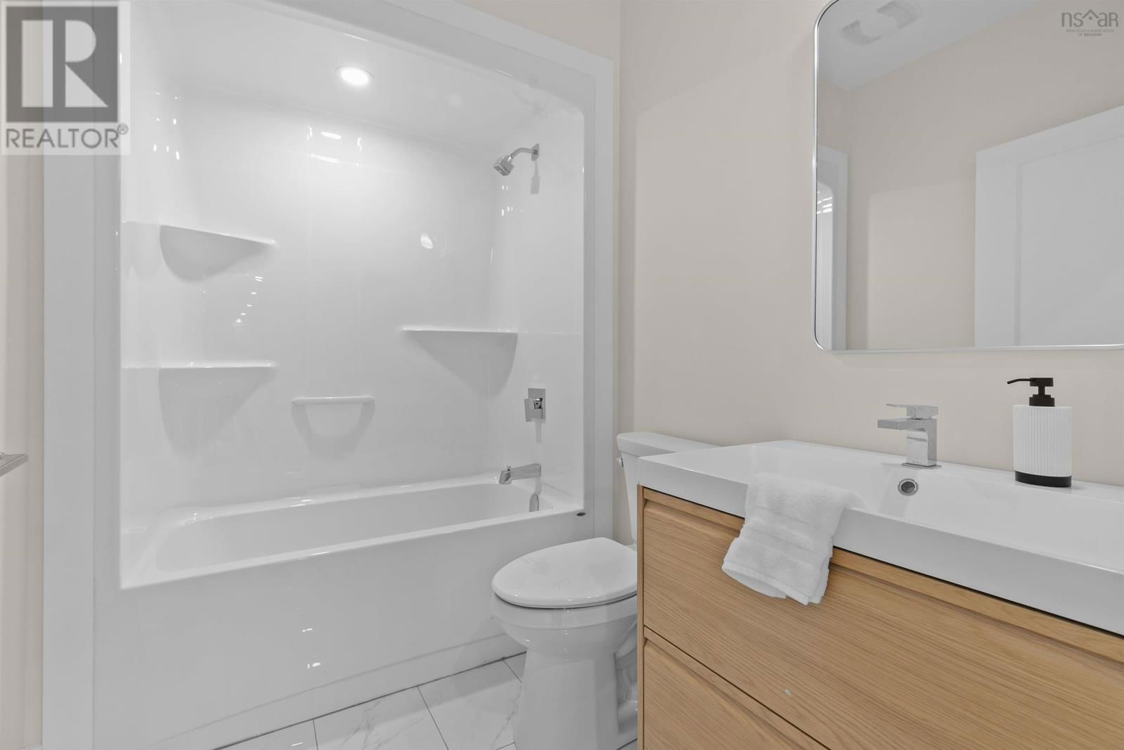 414 CANOE CRESCENT Image 44