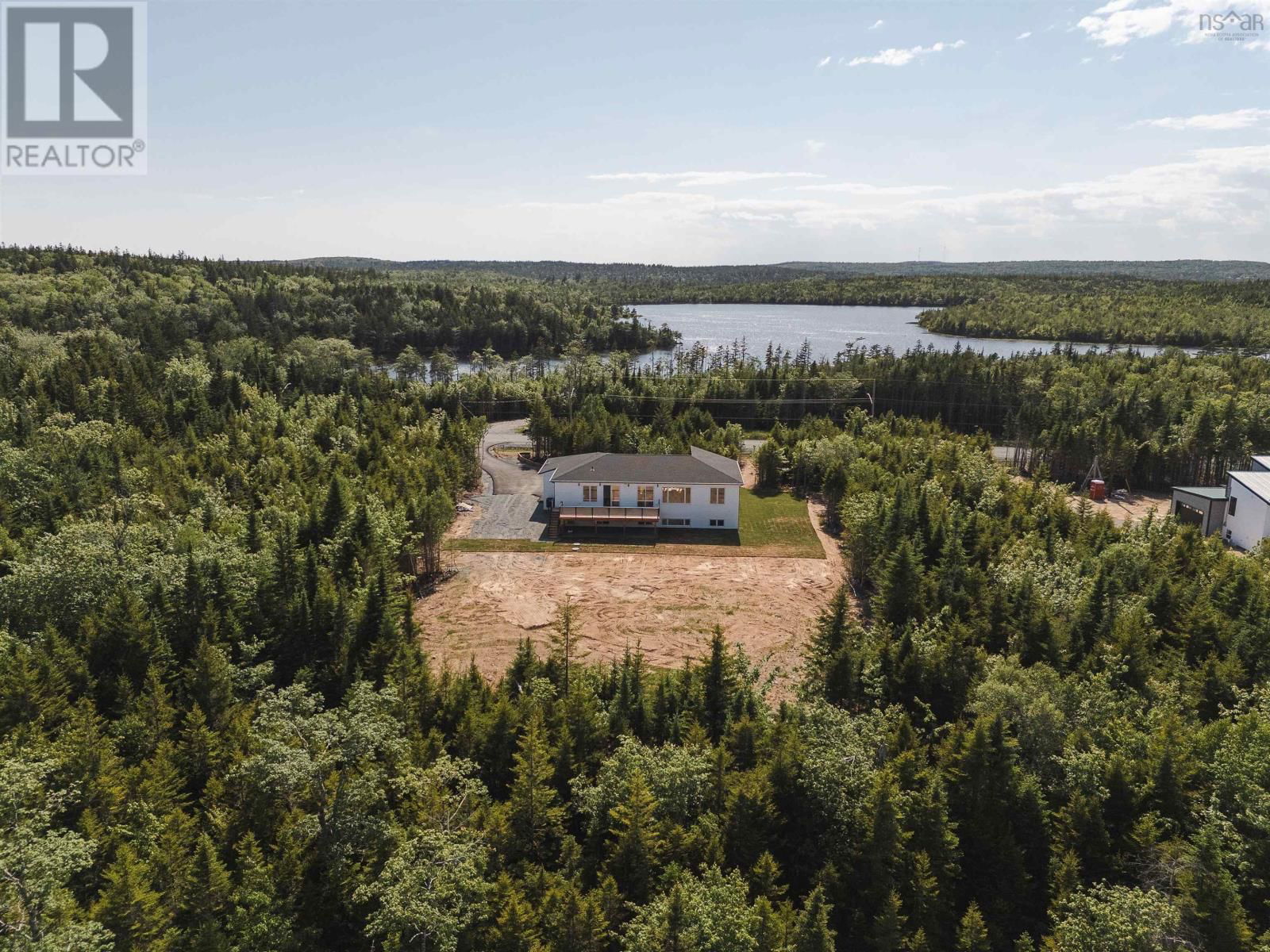414 CANOE CRESCENT Image 8