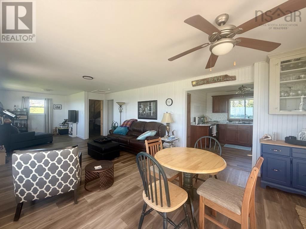 73 CHAMBERS LANE Image 22