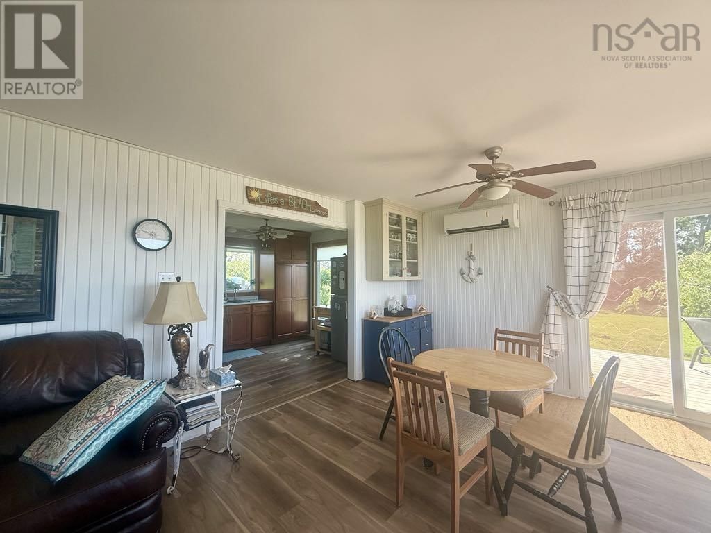 73 CHAMBERS LANE Image 23