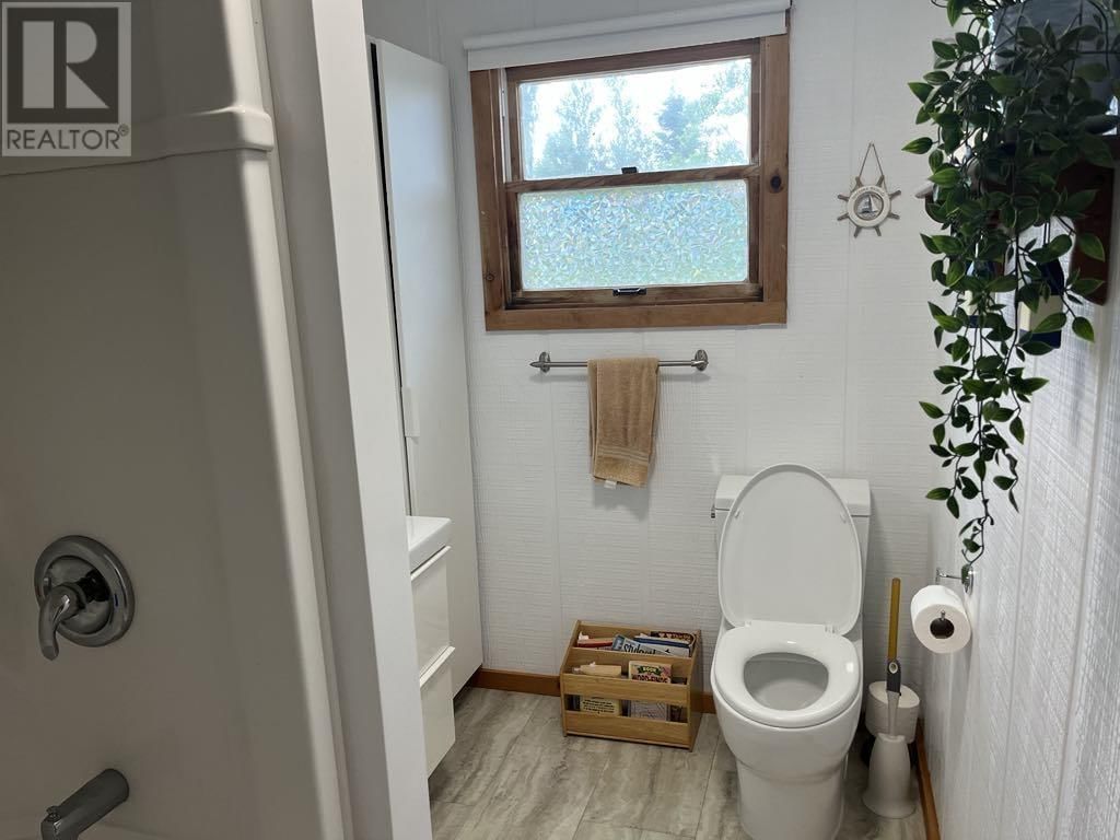 73 CHAMBERS LANE Image 32
