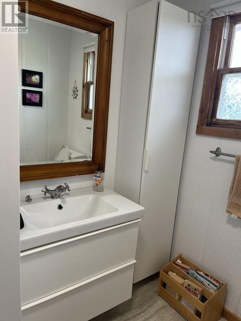 73 CHAMBERS LANE Image 33
