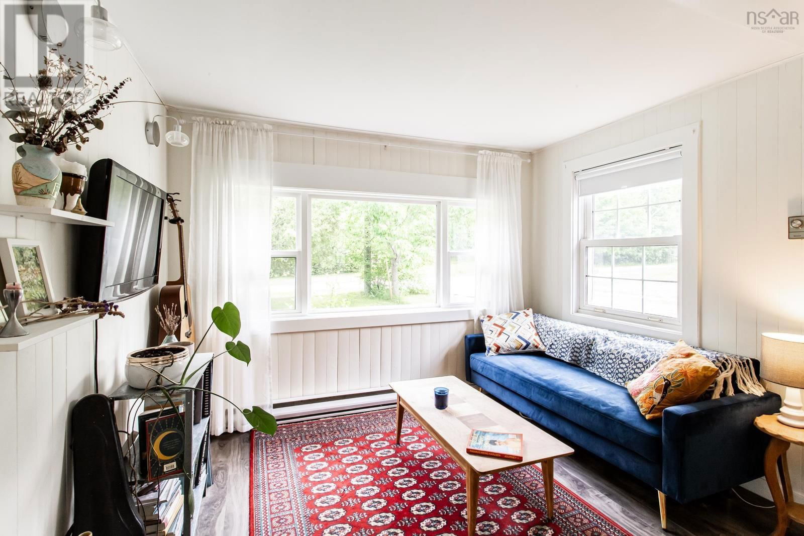 108 COTTAGE STREET Image 13
