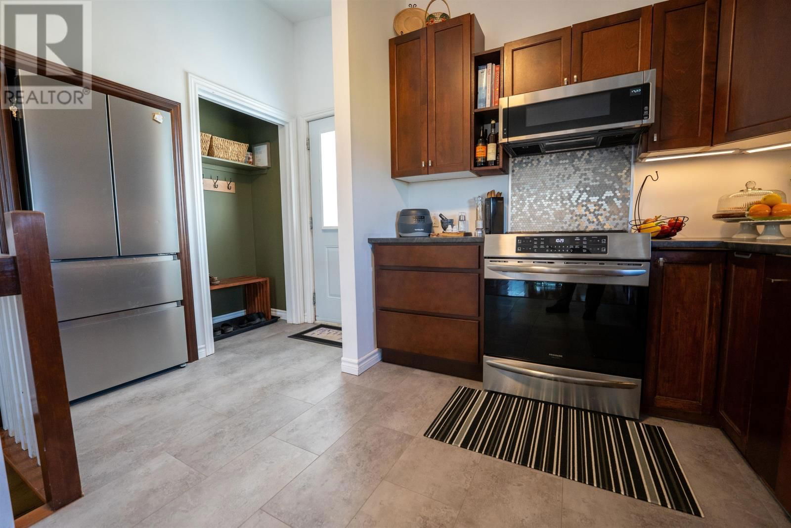 60 SEAWOOD DRIVE Image 9