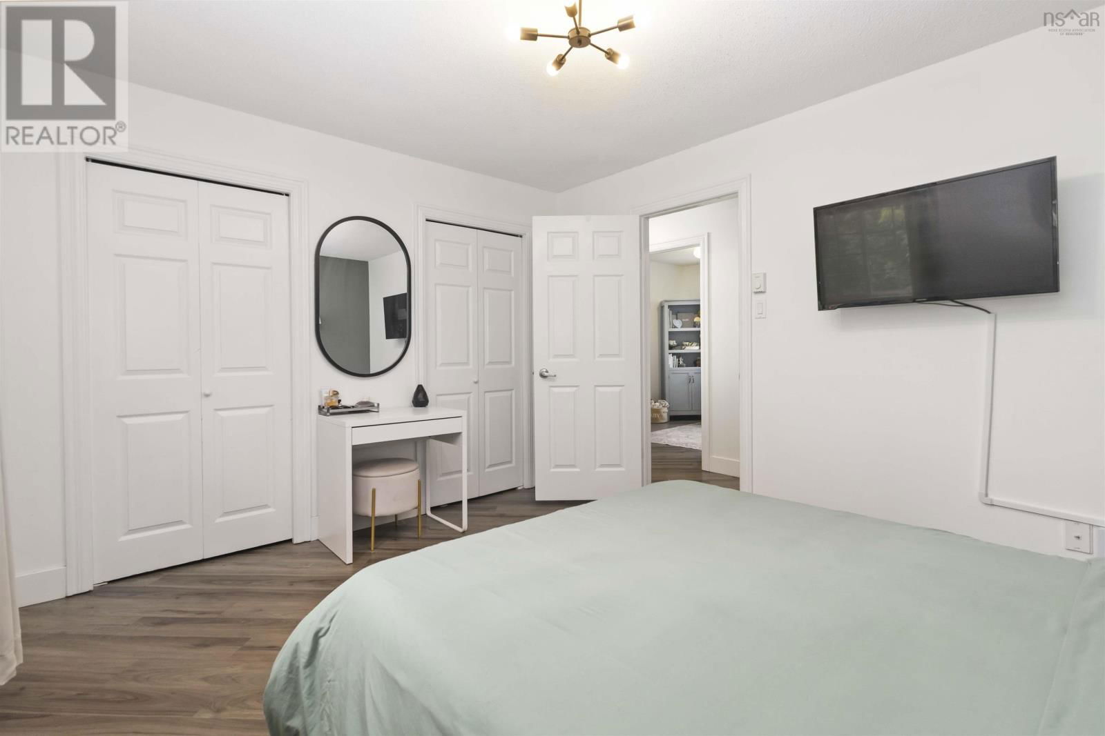 153 CAVALIER DRIVE Image 21