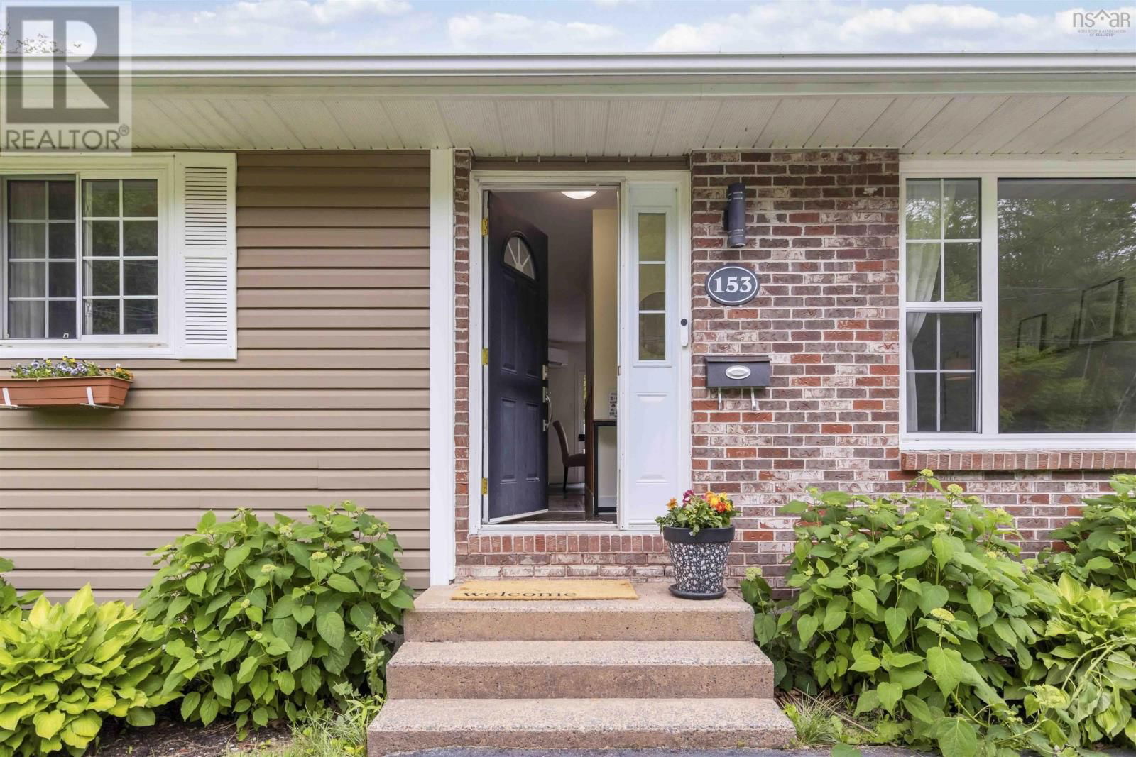 153 CAVALIER DRIVE Image 3