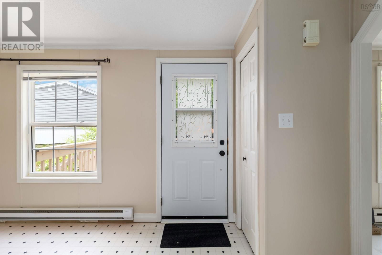 12 COLETON COURT Image 17