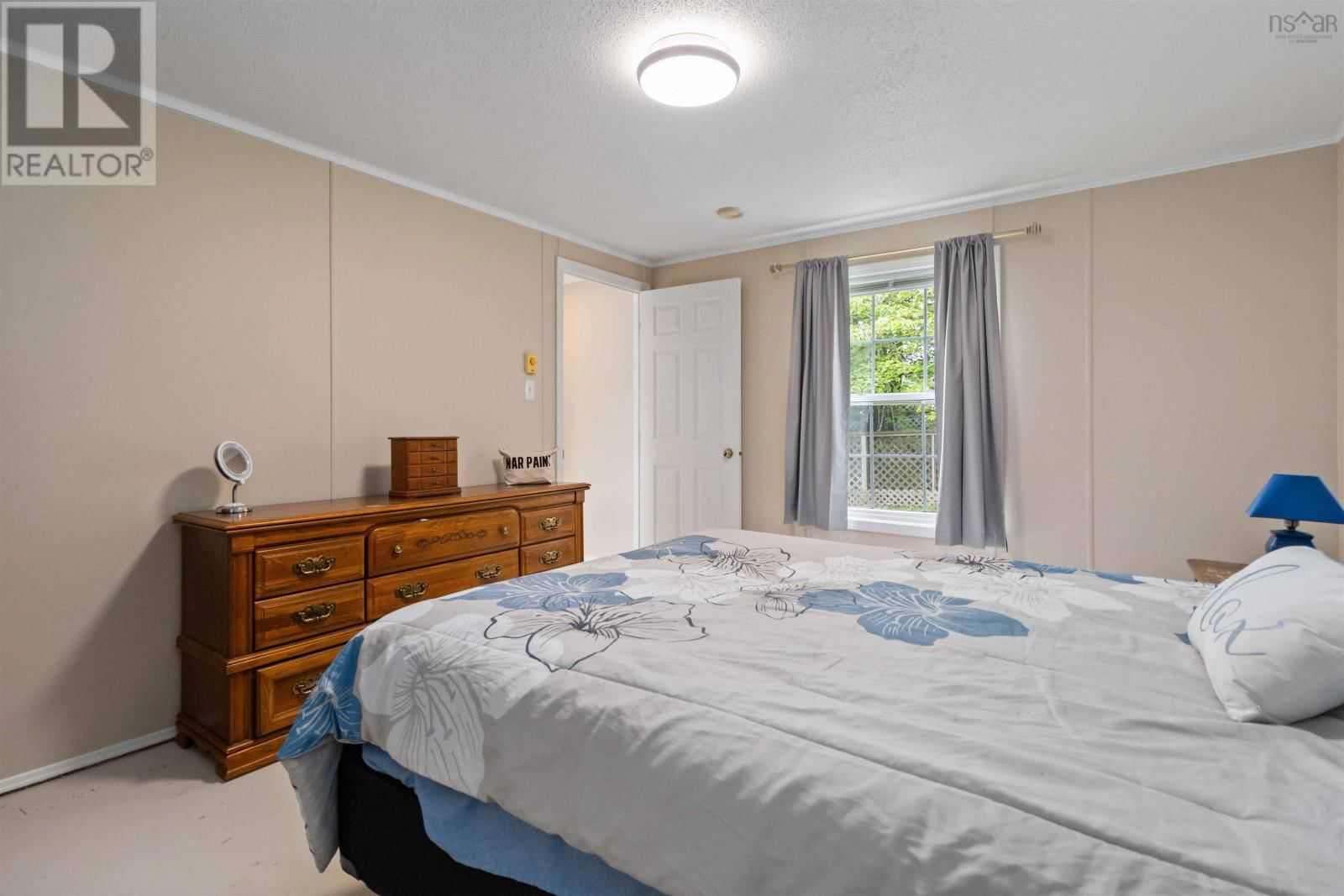 12 COLETON COURT Image 21