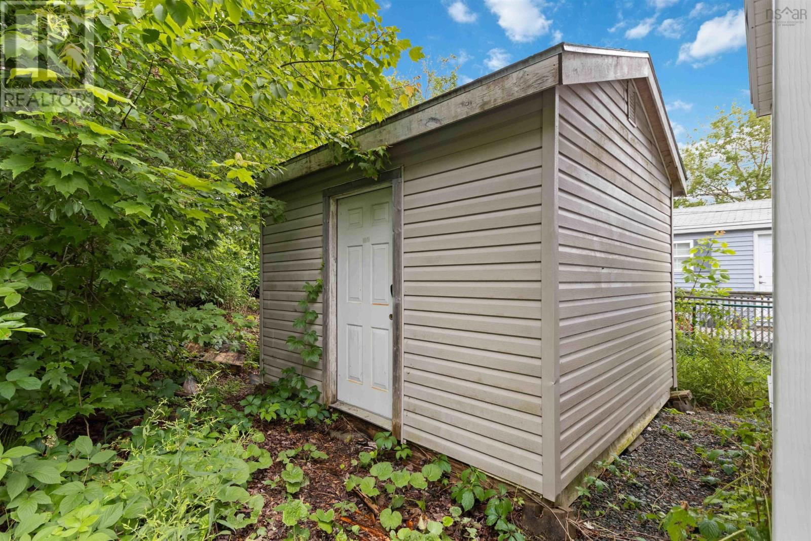 12 COLETON COURT Image 29