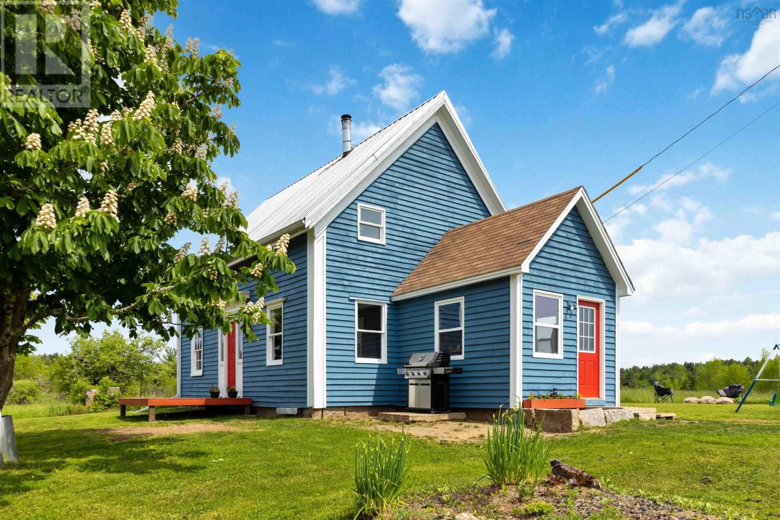 326 COPELAND ROAD Image 2