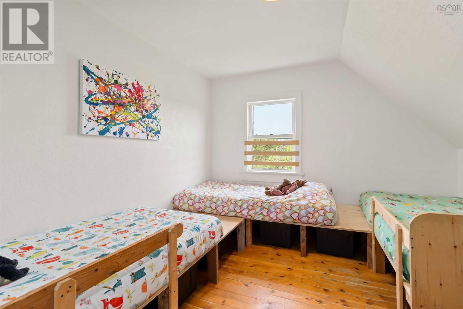 326 COPELAND ROAD Image 20